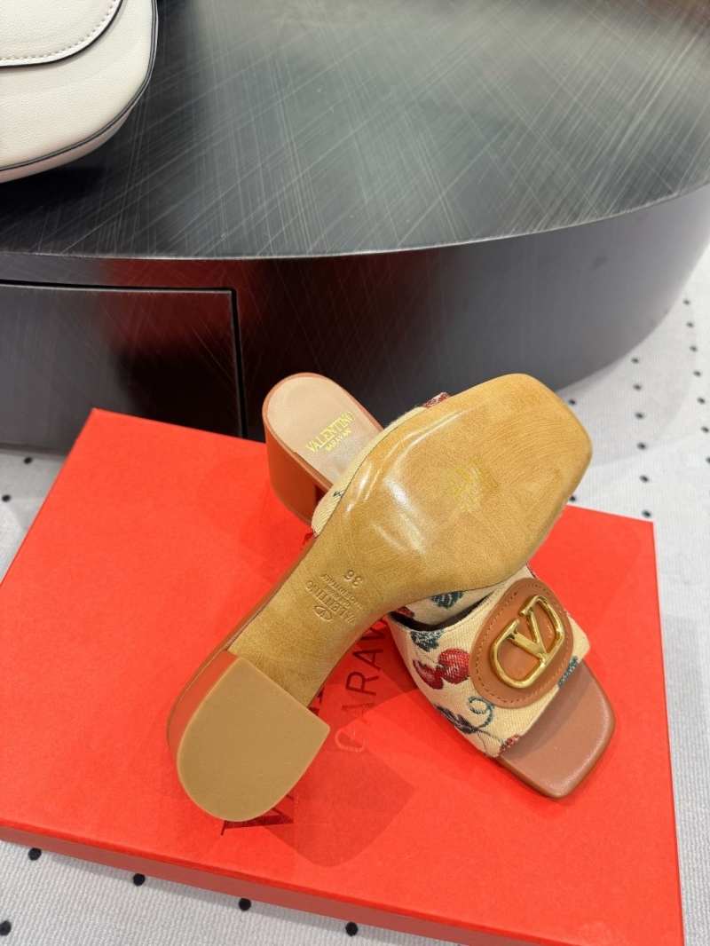 Va1e*ntin0 heeled shoes